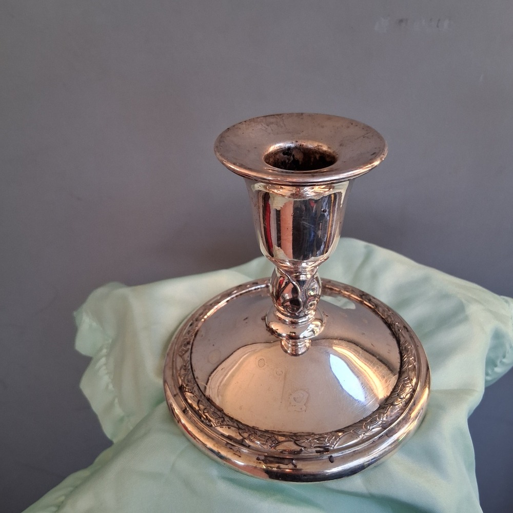 1847 Rogers Bros Her Majesty Silverplate Weighted Candlestick Holder 909057